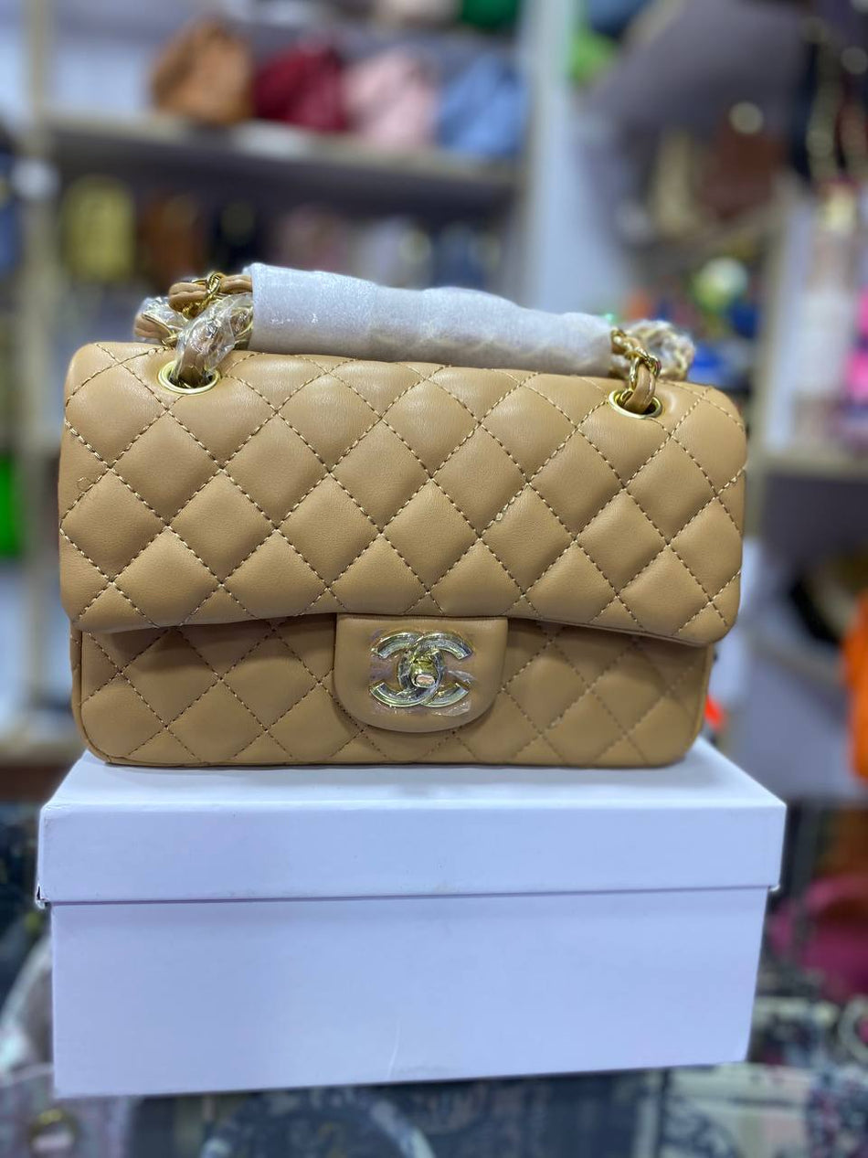 CHANEL Petit sac a double rabat Classic beige Montres Maroc Authentiques a prix bas