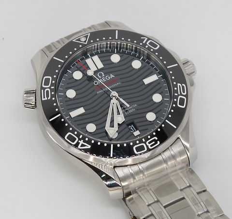 Brand New Omega Seamaster Diver – Montre Homme - Image 5