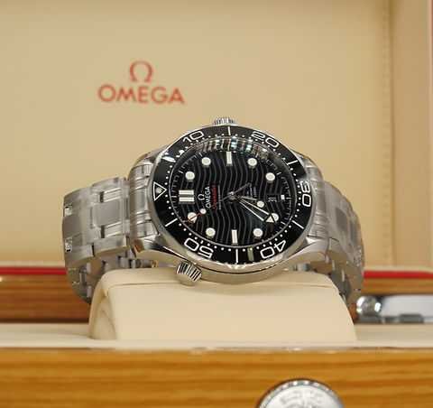Brand New Omega Seamaster Diver – Montre Homme - Image 6