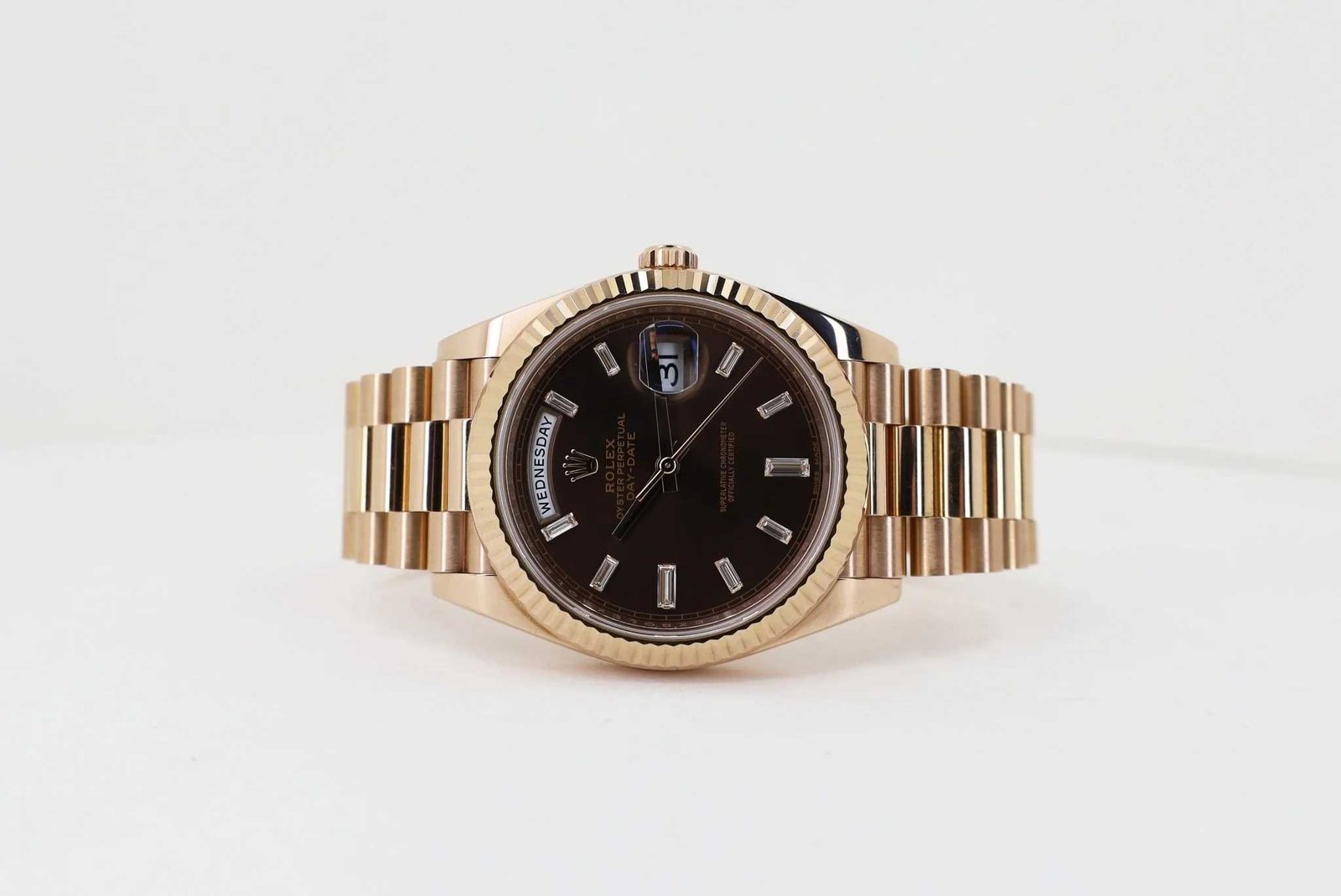Rolex Day-Date 40 Everose Gold Chocolate Baguette Dial – Montre Homme - Image 3
