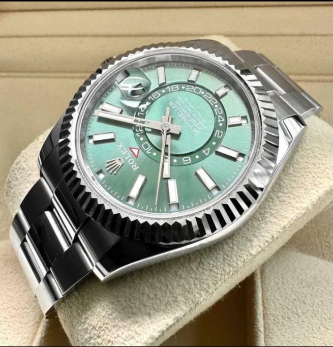 Rolex Sky-dweller Oyster Argenté Vert – Montre Homme - Image 7