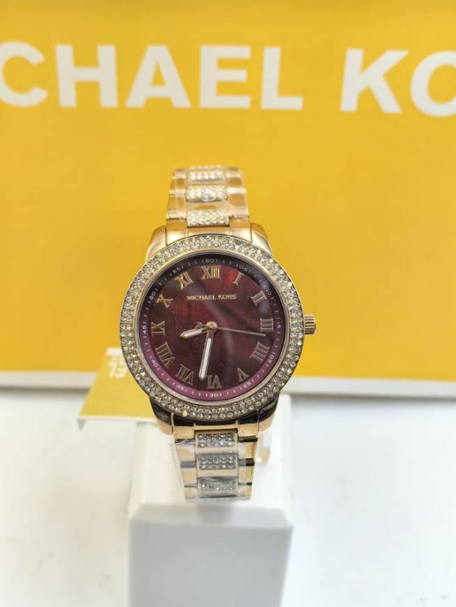 Montre MK Tibby Multifunction Crystals Maroon Dial Rose Gold Steel Strap Watch for Women - MK4685 – Montre Femme – Image 12